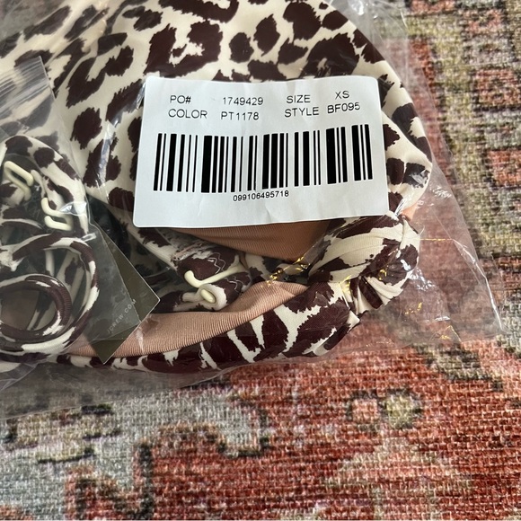 J. Crew Knot Bandeau Bikini Top Size XS NWT Leopard Print - Picture 5 of 9